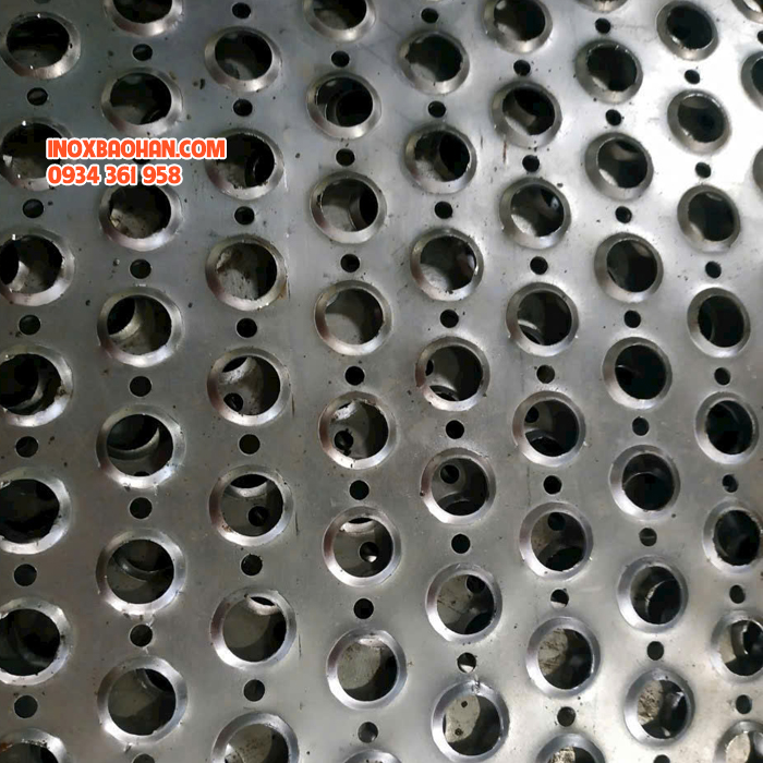 tấm inox đục lỗ theo yêu cầu